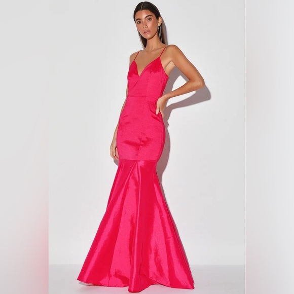 Lulu’s Dress - Picture 2 of 7